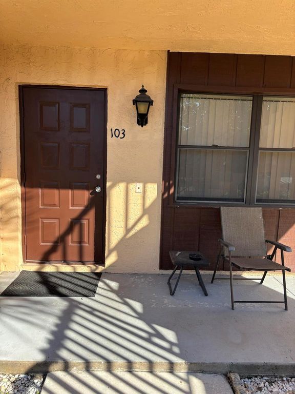 5937 Forest Hill Boulevard 103, West Palm Beach, FL 33415