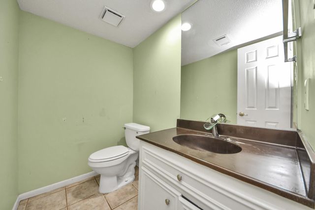 6470 Creekbend Drive, Houston, TX 77096