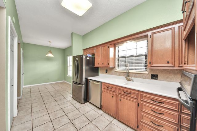 6470 Creekbend Drive, Houston, TX 77096