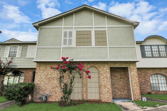 6470 Creekbend Drive, Houston, TX 77096