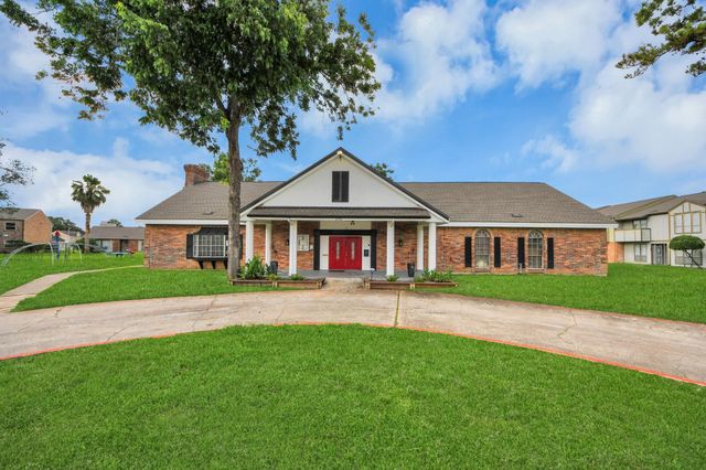 6470 Creekbend Drive, Houston, TX 77096