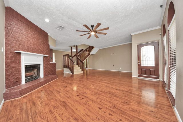 6470 Creekbend Drive, Houston, TX 77096