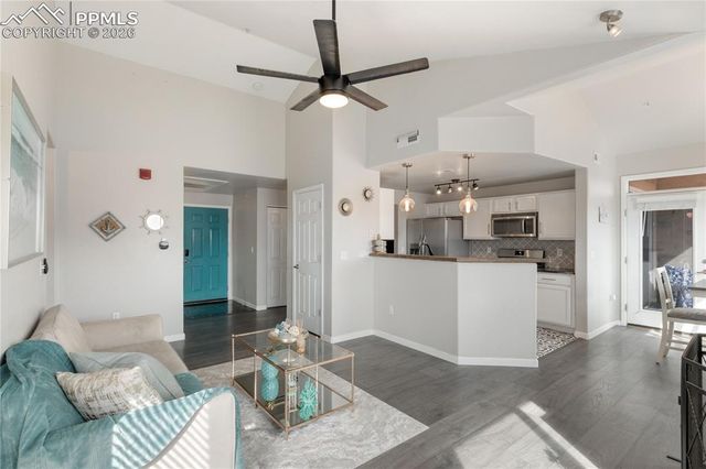 605 Cougar Bluff Point 202, Colorado Springs, CO 80906