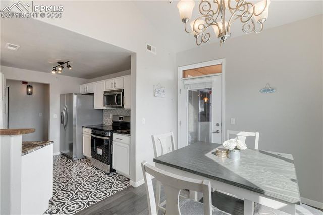 605 Cougar Bluff Point 202, Colorado Springs, CO 80906