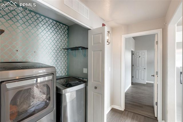 605 Cougar Bluff Point 202, Colorado Springs, CO 80906