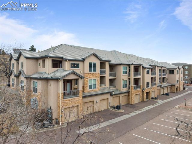 605 Cougar Bluff Point 202, Colorado Springs, CO 80906