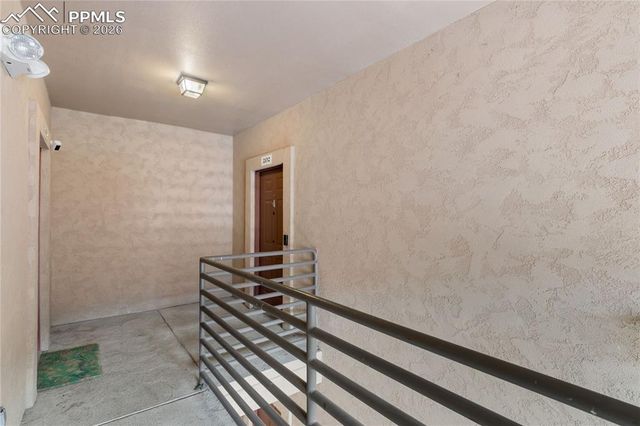 605 Cougar Bluff Point 202, Colorado Springs, CO 80906