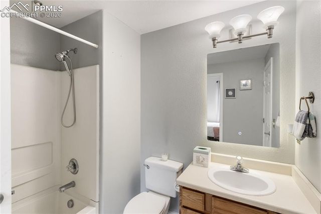 605 Cougar Bluff Point 202, Colorado Springs, CO 80906