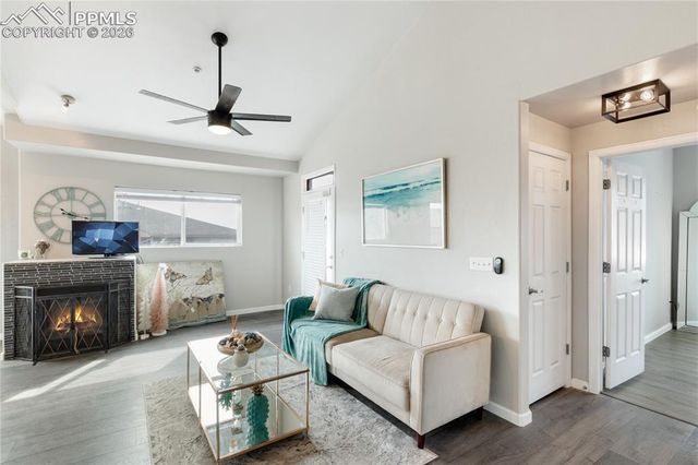 605 Cougar Bluff Point 202, Colorado Springs, CO 80906