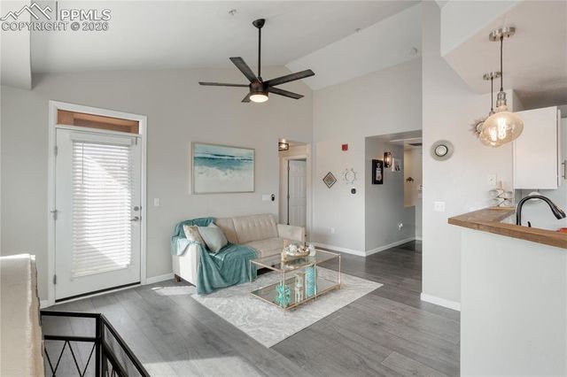 605 Cougar Bluff Point 202, Colorado Springs, CO 80906