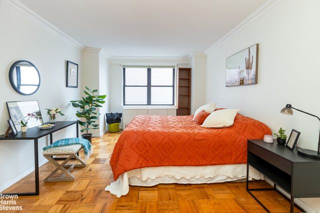 330 3rd Ave Apt 4B, New York City, NY 10010