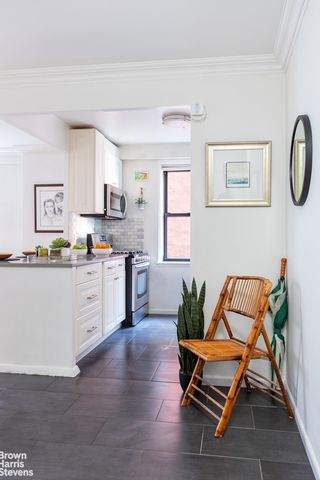 330 3rd Ave Apt 4B, New York City, NY 10010