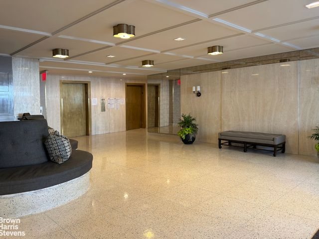 330 3rd Ave Apt 4B, New York City, NY 10010