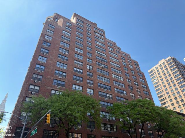 330 3rd Ave Apt 4B, New York City, NY 10010