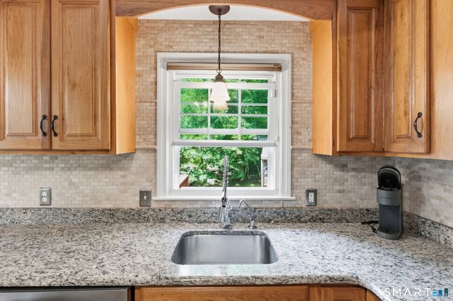 105 Dean Road, East Lyme, CT 06333