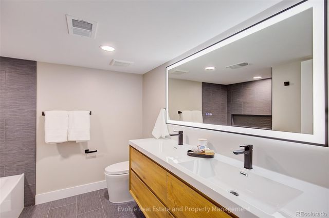 1359 S Corona Street, Denver, CO 80210