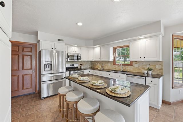 138 Woodhaven Dr, Buffalo Twp, PA 16055