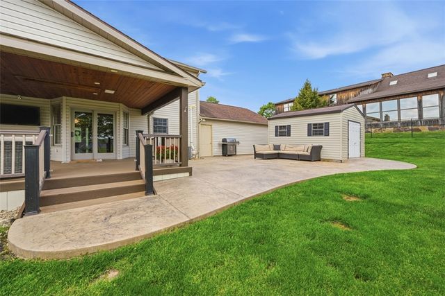 138 Woodhaven Dr, Buffalo Twp, PA 16055