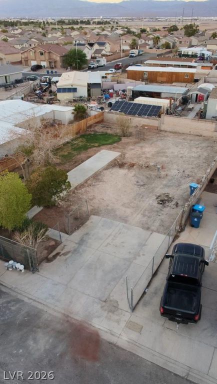 Image 13 of property listing at 6196 Castlemont Avenue, Las Vegas, NV 89156