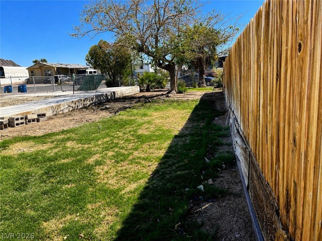 Image 6 of property listing at 6196 Castlemont Avenue, Las Vegas, NV 89156