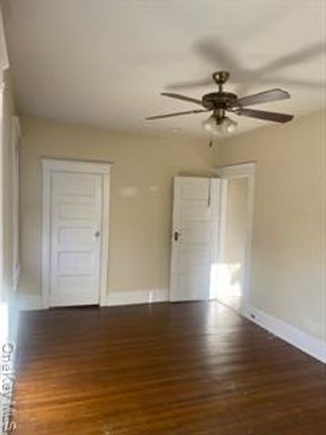 33 Landing Rd, Glen Cove, NY 11542