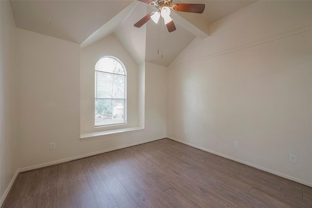 13 Lakeridge Drive, The Woodlands, TX 77381