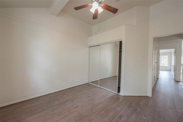 13 Lakeridge Drive, The Woodlands, TX 77381