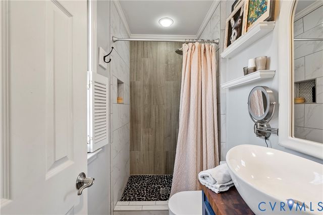 1001 Ashbrook Landing Rd, Midlothian, VA 23114