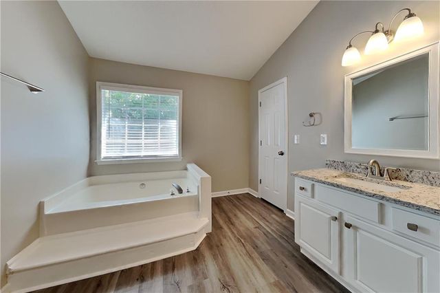 4174 Glenaire Way NW, Acworth, GA 30101