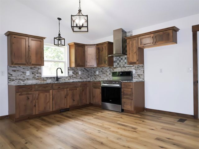 210 Philip Street, Des Moines, IA 50315
