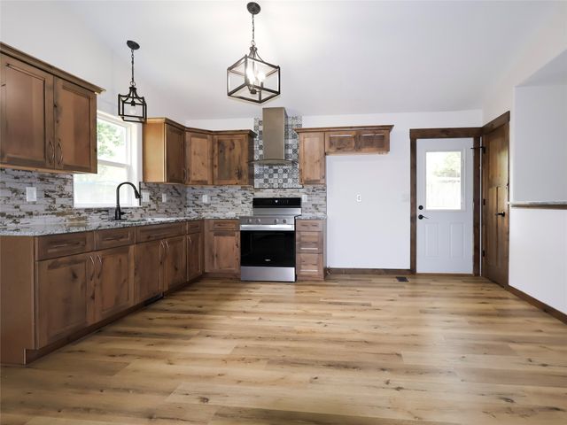210 Philip Street, Des Moines, IA 50315