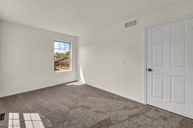 71 Chestnut Street, Elyria, OH 44035