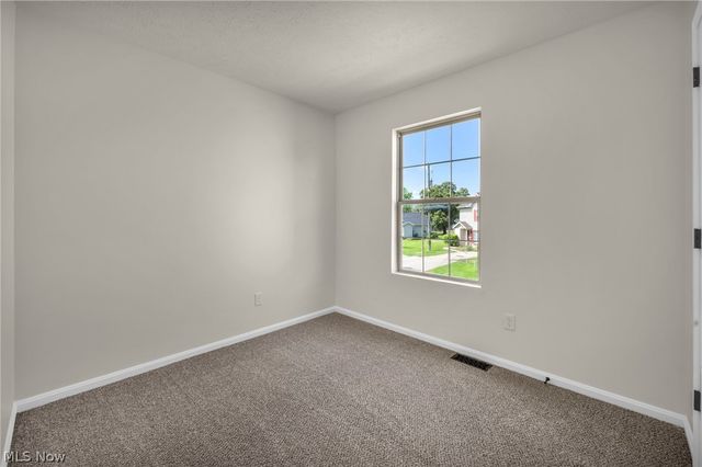 71 Chestnut Street, Elyria, OH 44035