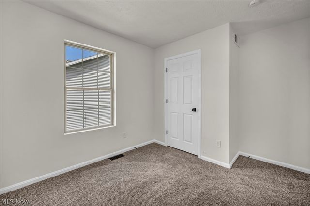 71 Chestnut Street, Elyria, OH 44035