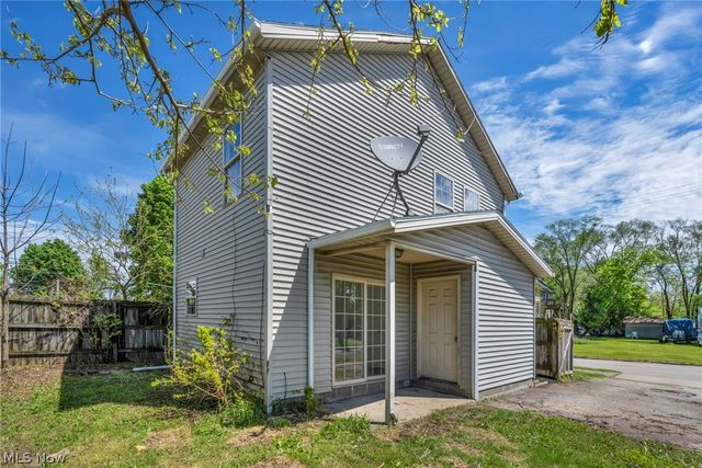 71 Chestnut Street, Elyria, OH 44035