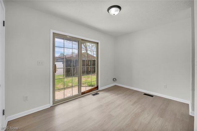 71 Chestnut Street, Elyria, OH 44035