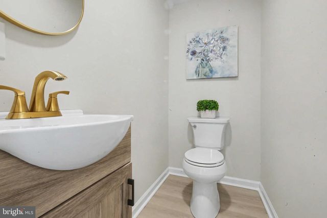 327 BUCKNELL AVE, Blackwood, NJ 08012