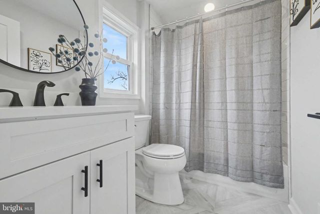 327 BUCKNELL AVE, Blackwood, NJ 08012