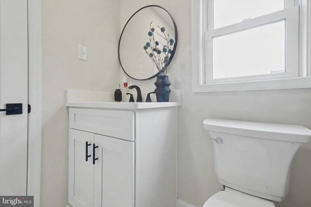 327 BUCKNELL AVE, Blackwood, NJ 08012