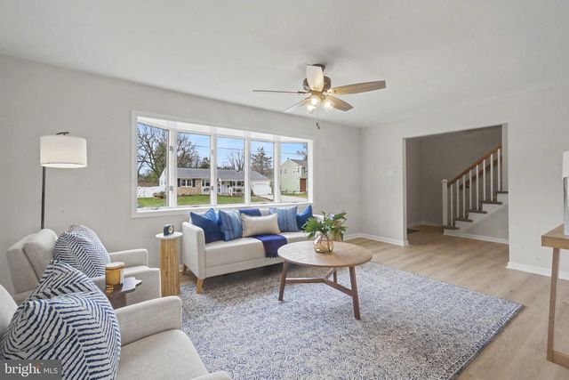 327 BUCKNELL AVE, Blackwood, NJ 08012