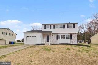 327 BUCKNELL AVE, Blackwood, NJ 08012