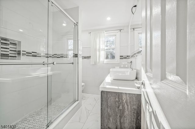 512 Tilden Ave, Teaneck Twp., NJ 07666