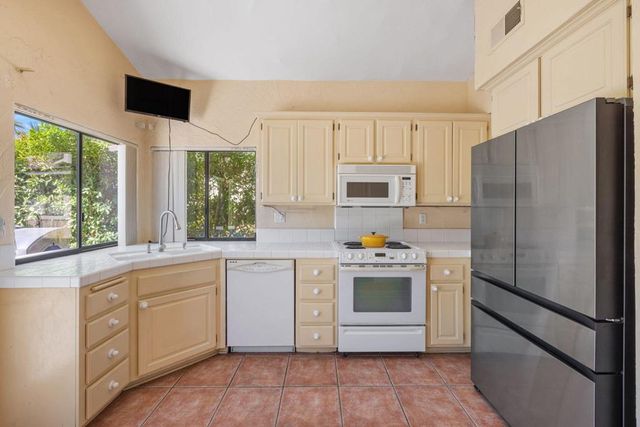 171 Bouquet Canyon Drive, Palm Desert, CA 92211