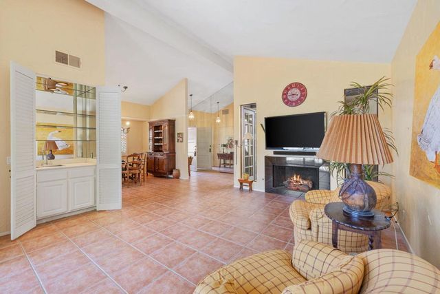 171 Bouquet Canyon Drive, Palm Desert, CA 92211
