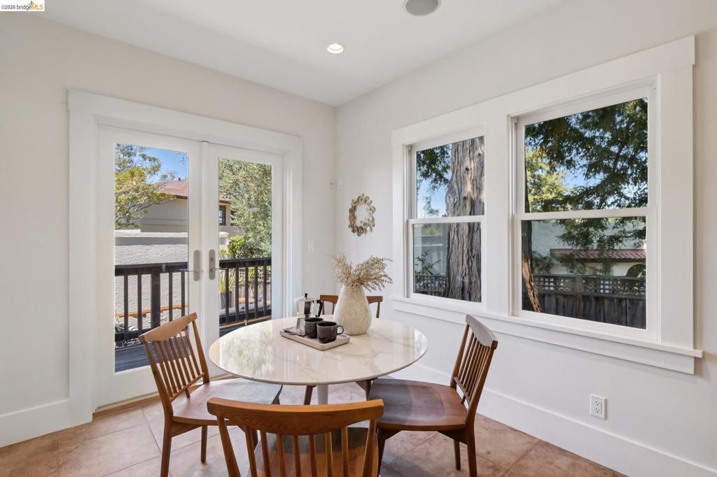 Image 15 of property listing at 1061 Annerley Rd, Piedmont, CA 94610