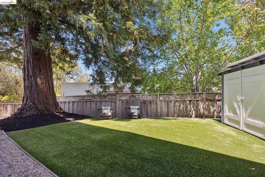 Image 43 of property listing at 1061 Annerley Rd, Piedmont, CA 94610