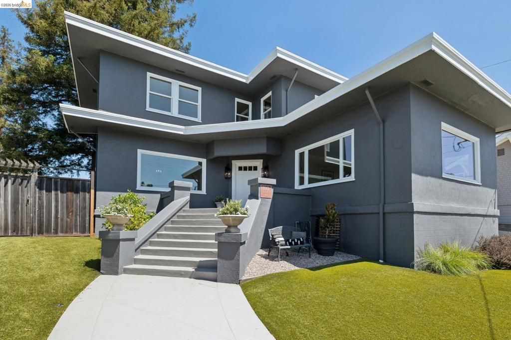Image 47 of property listing at 1061 Annerley Rd, Piedmont, CA 94610