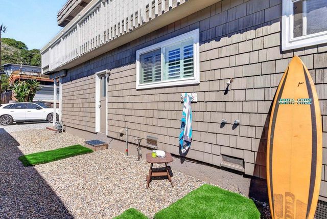 204 Highland Drive, Aptos, CA 95003