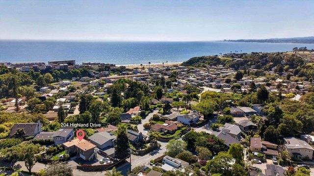 204 Highland Drive, Aptos, CA 95003