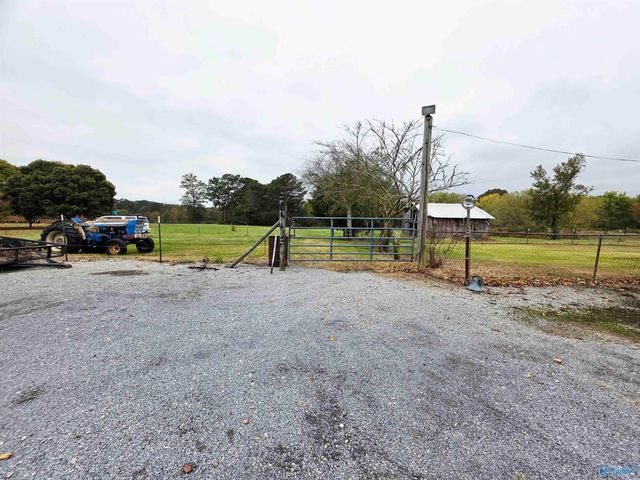 987 County Road 342, Fyffe, AL 35971